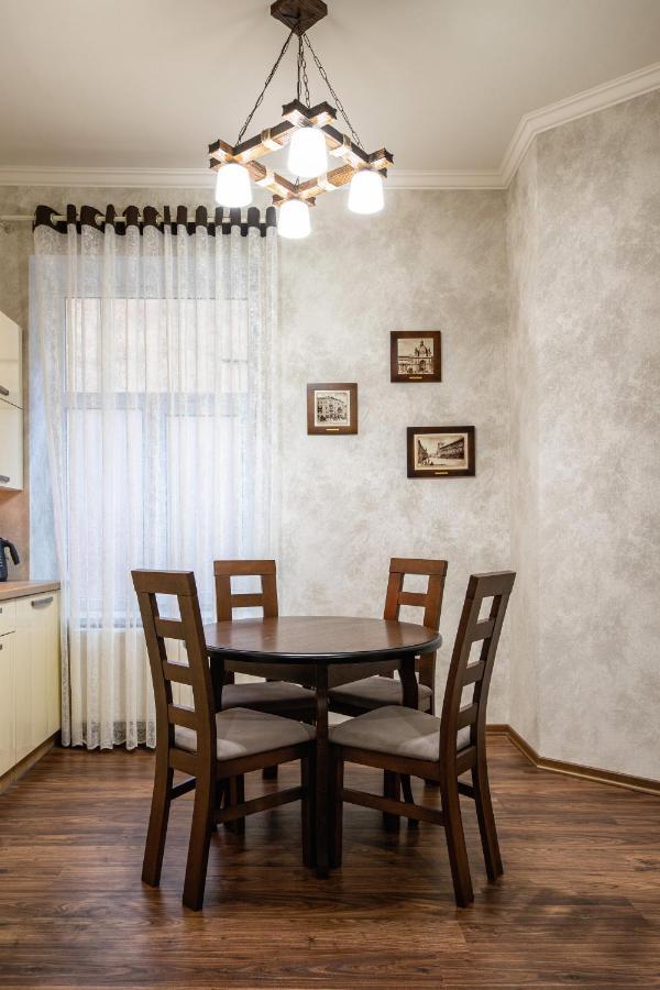 Historic Apartment Sofia In The Old Town Львов Экстерьер фото